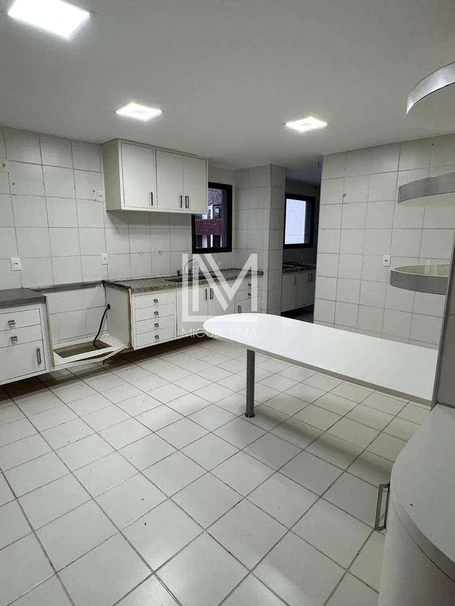  - Apartamento à venda, no Ed. Mansão Alfredo Montenegro,  em Fortaleza, Meireles, com 3 quartos, 257m²