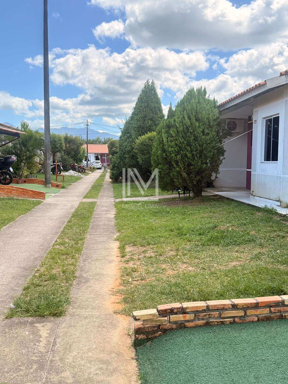  - Casa no Cond. Pétalas, aluguel COM PISCINA