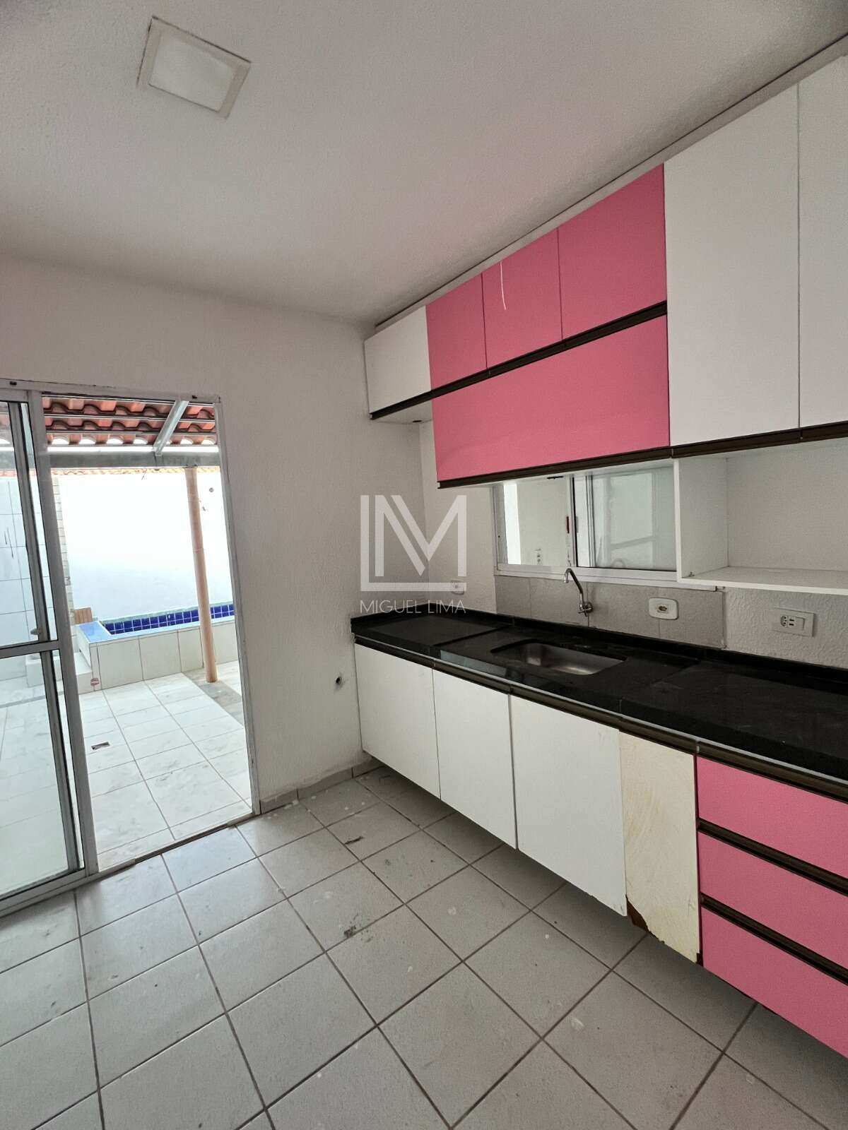  - Casa no Cond. Pétalas, aluguel COM PISCINA